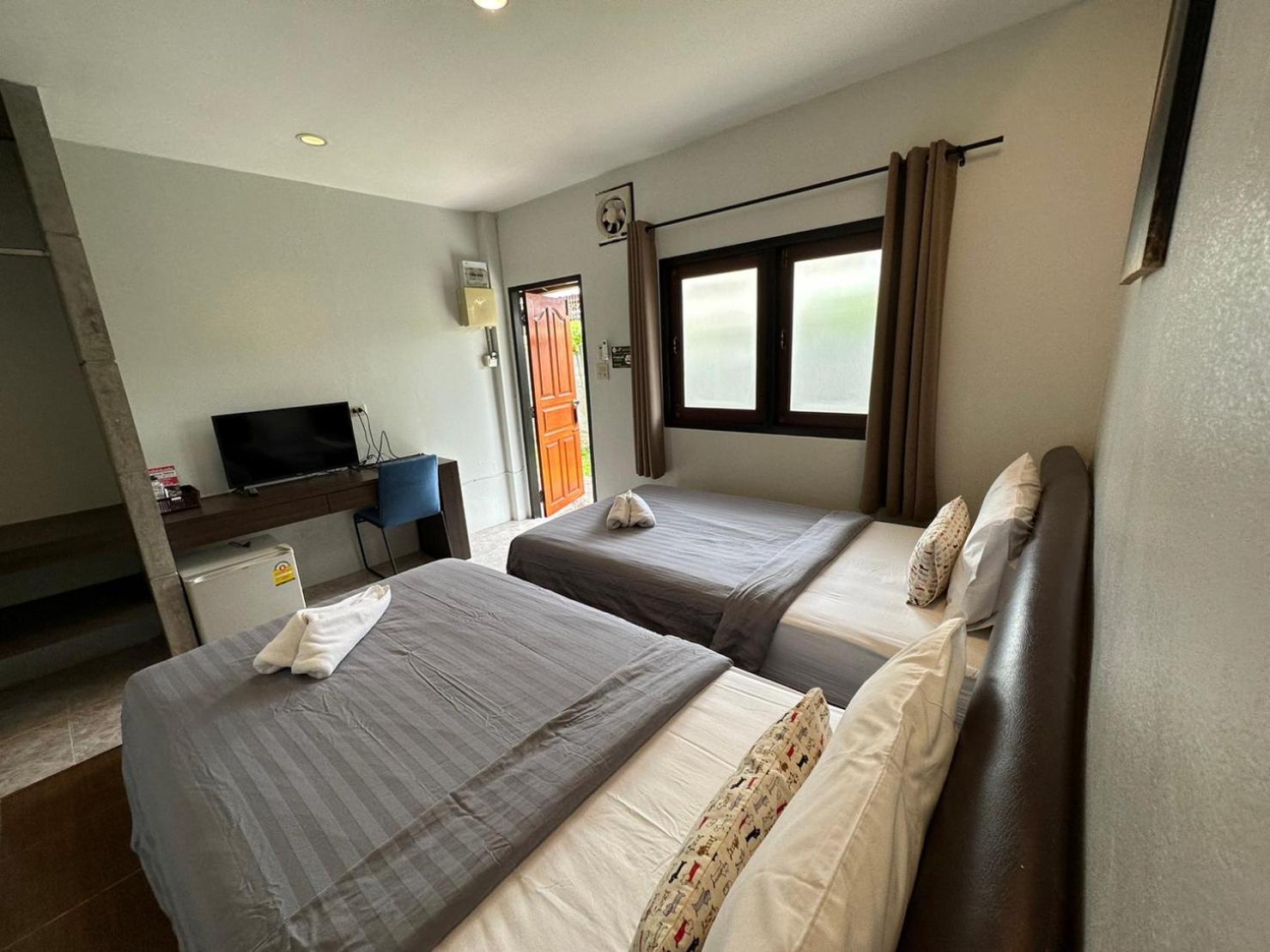 Baan Ma Feung Guesthouse Kanchanaburi Ngoại thất bức ảnh