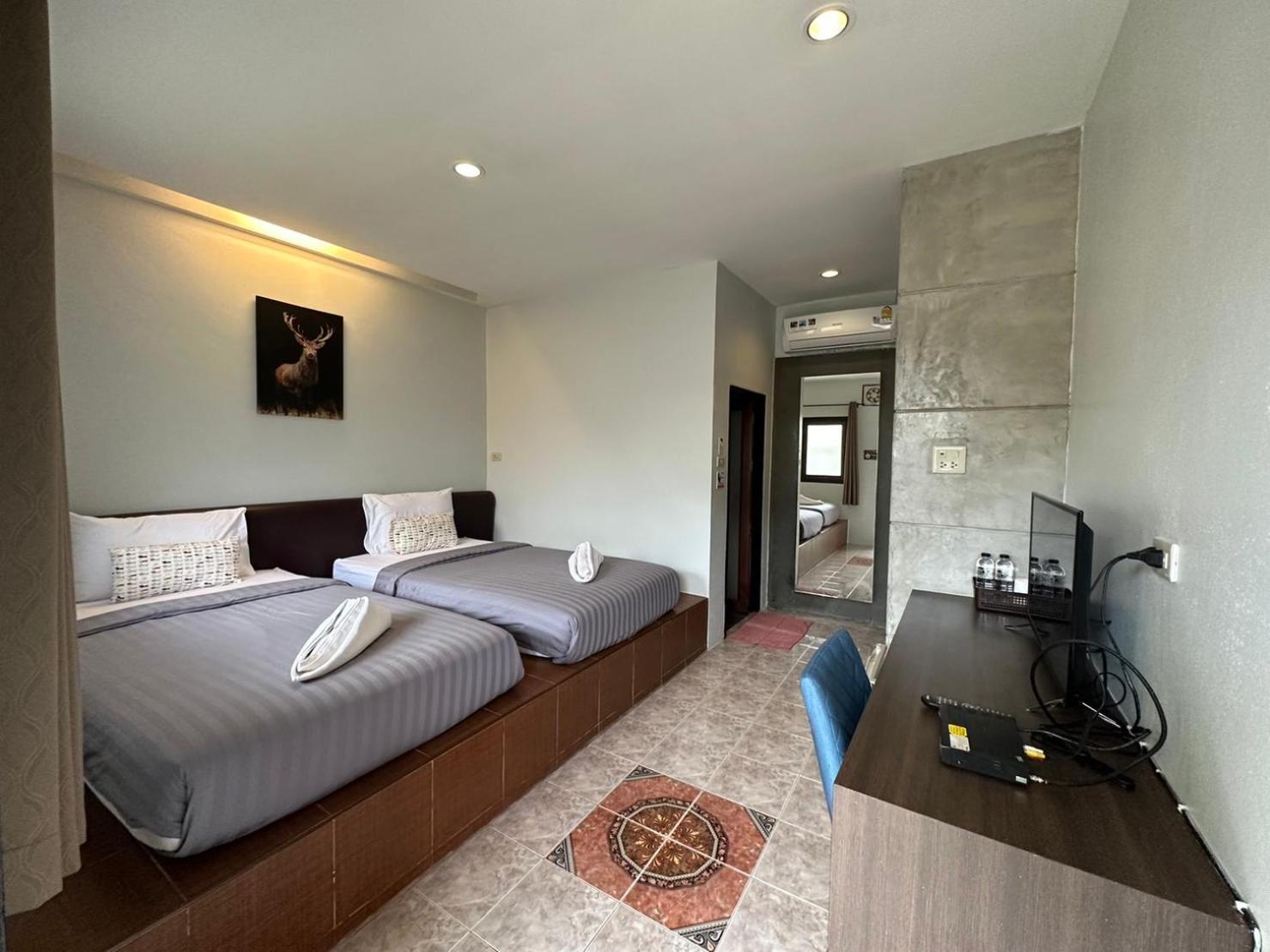 Baan Ma Feung Guesthouse Kanchanaburi Ngoại thất bức ảnh