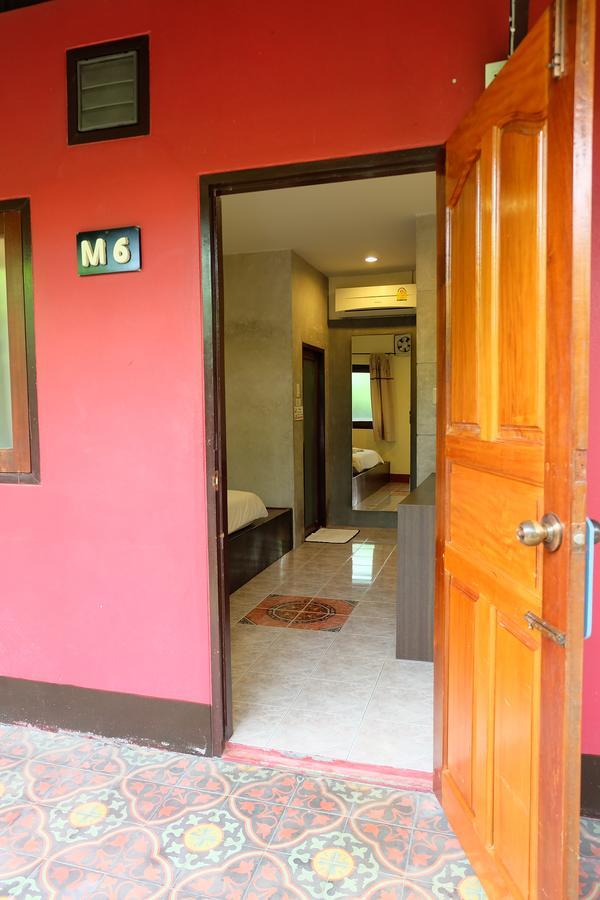 Baan Ma Feung Guesthouse Kanchanaburi Ngoại thất bức ảnh